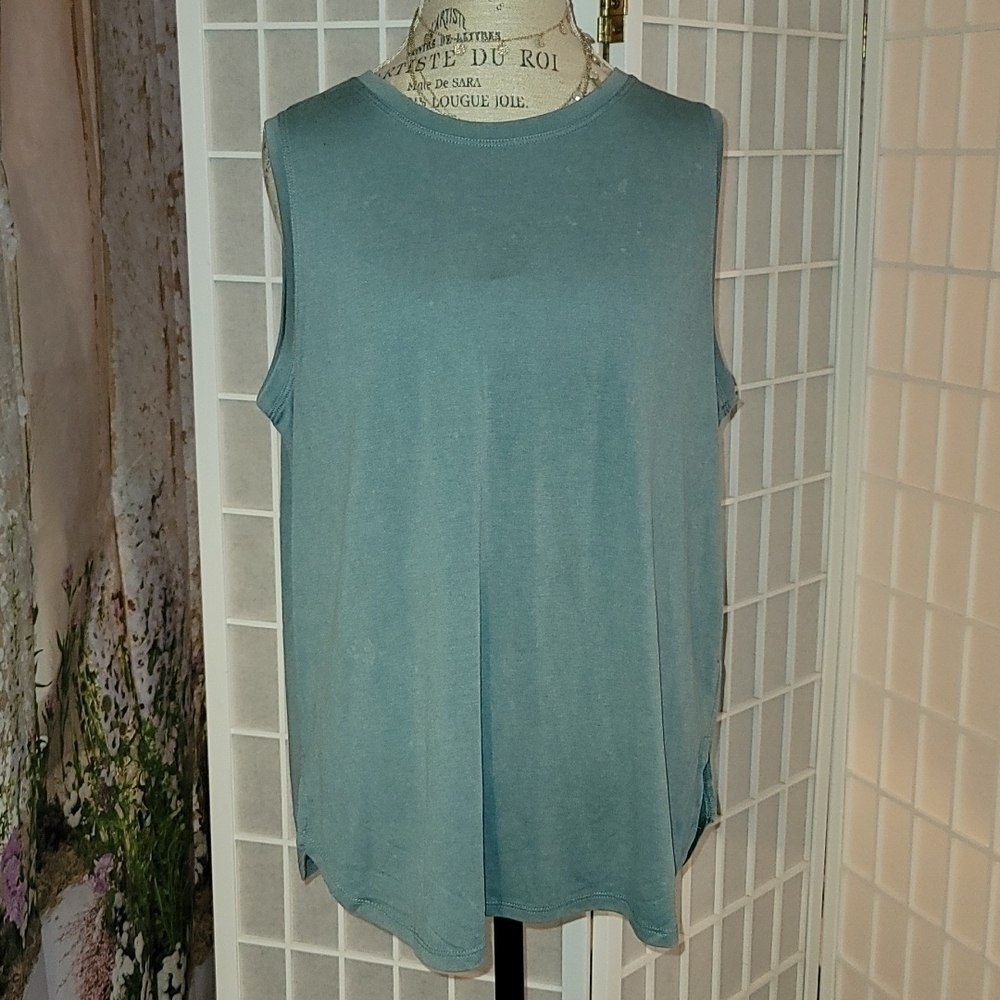 Danskin workout tank
